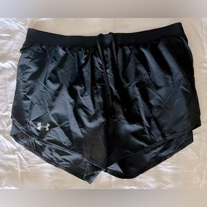 Womens Under Armour Size Large Black Loose HeatGear Lined Shorts